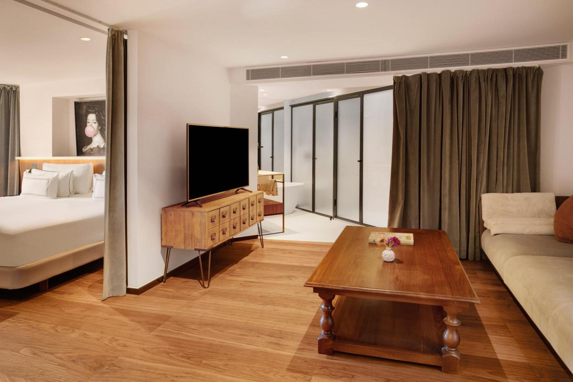 The Level Executive Junior Suite Executive Lounge Access