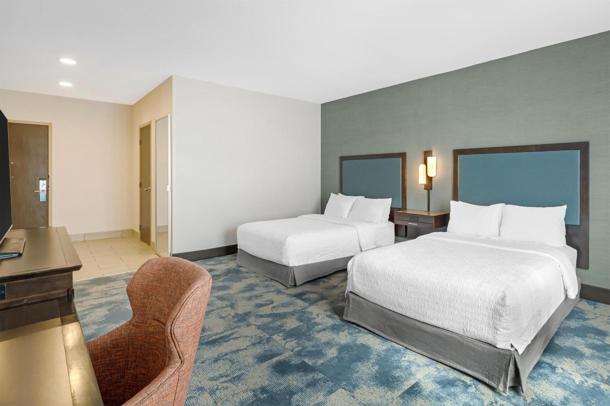 Queen Room Two Queen Beds Mobility Access or Non-Smoking