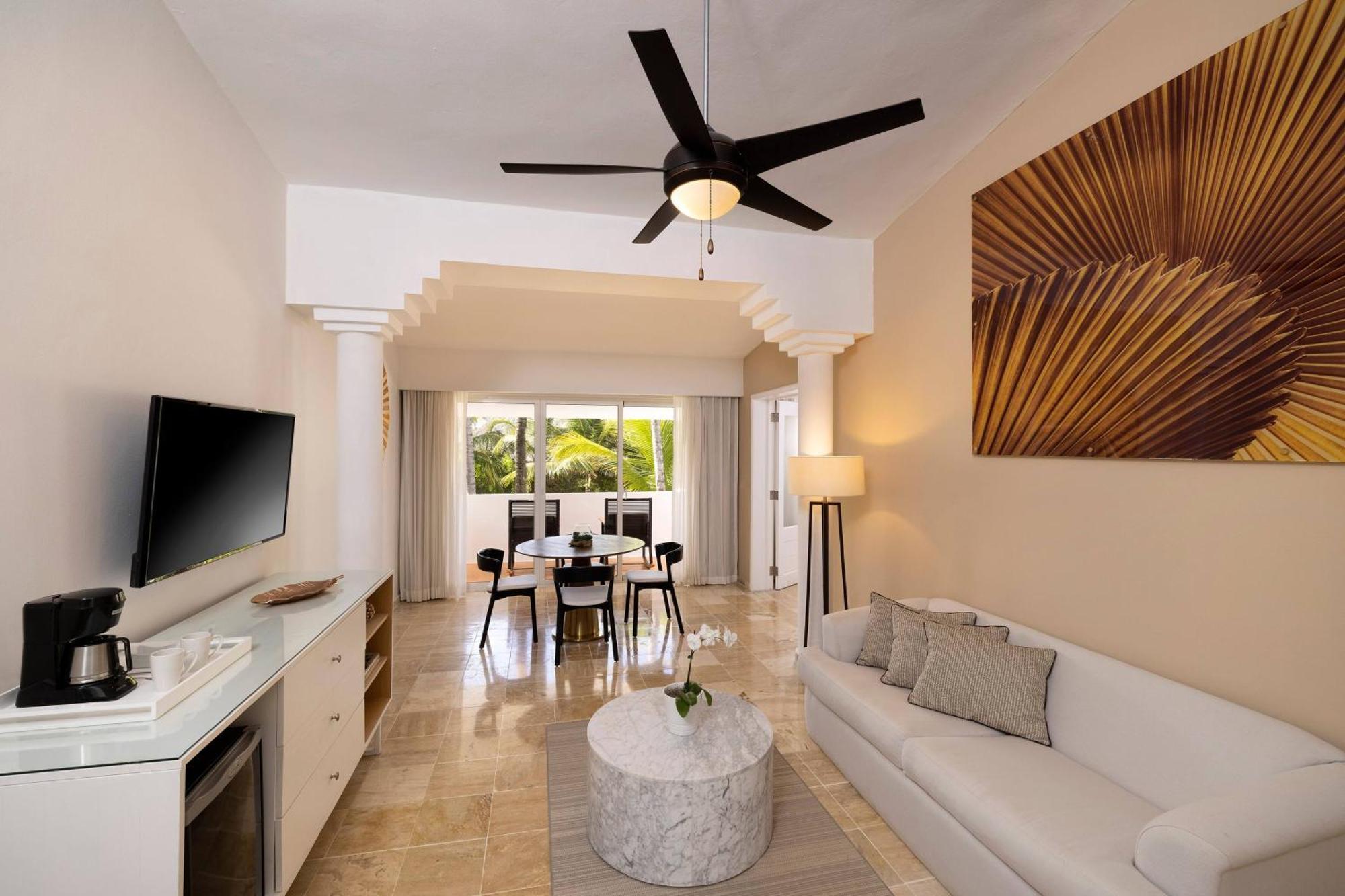 The Level Master Suite Beachside