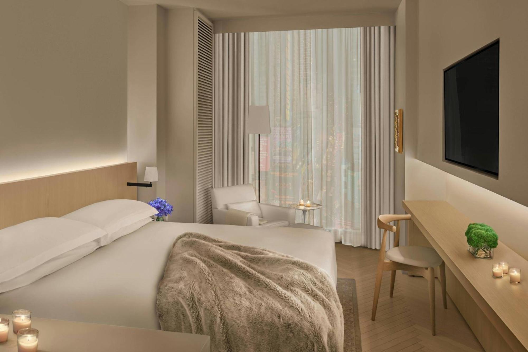 Superior King Room Times Square View