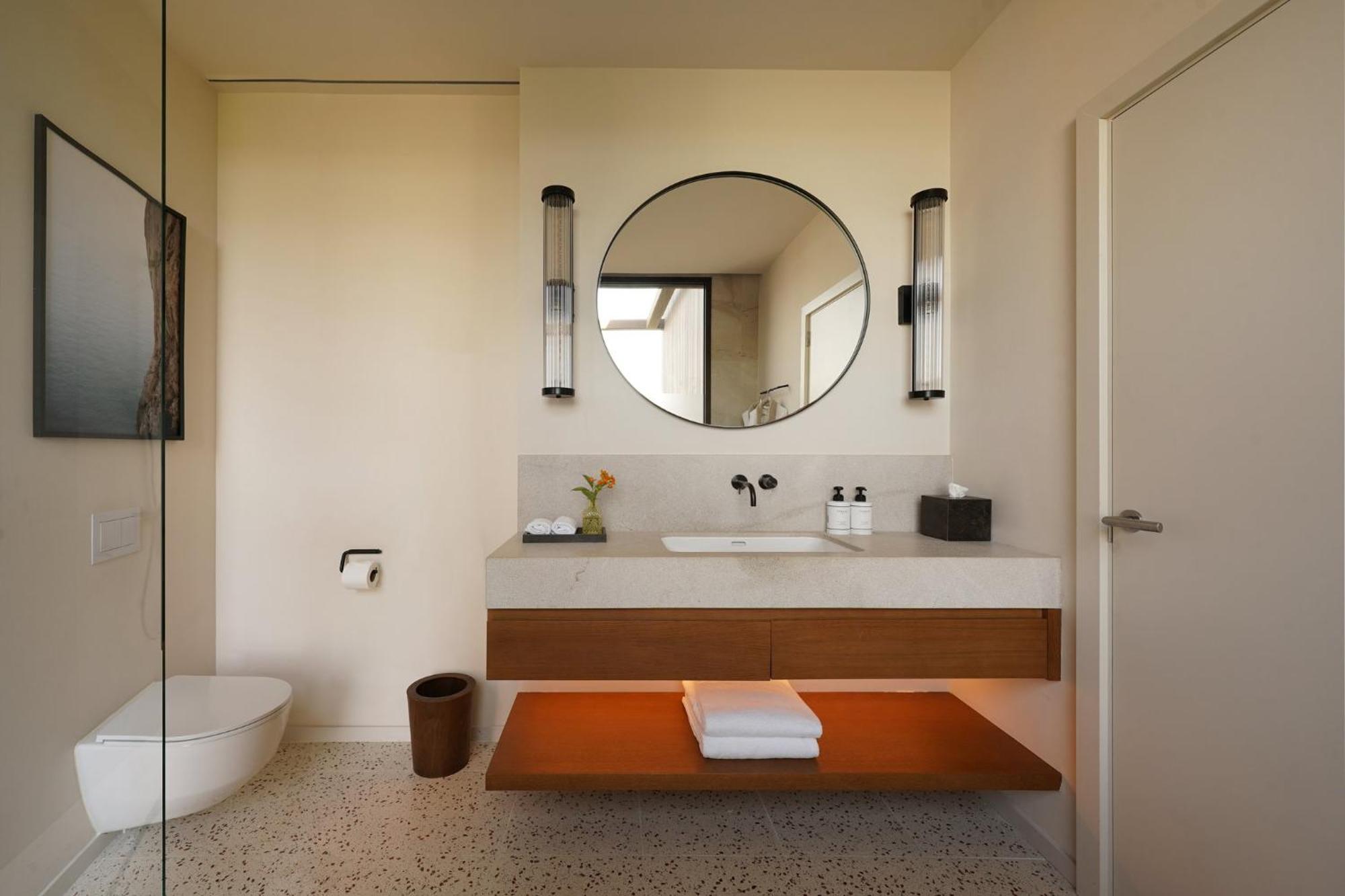 Essential Room