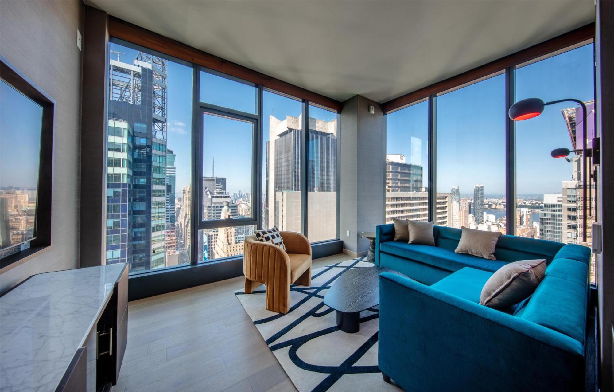 King Suite Skyline View
