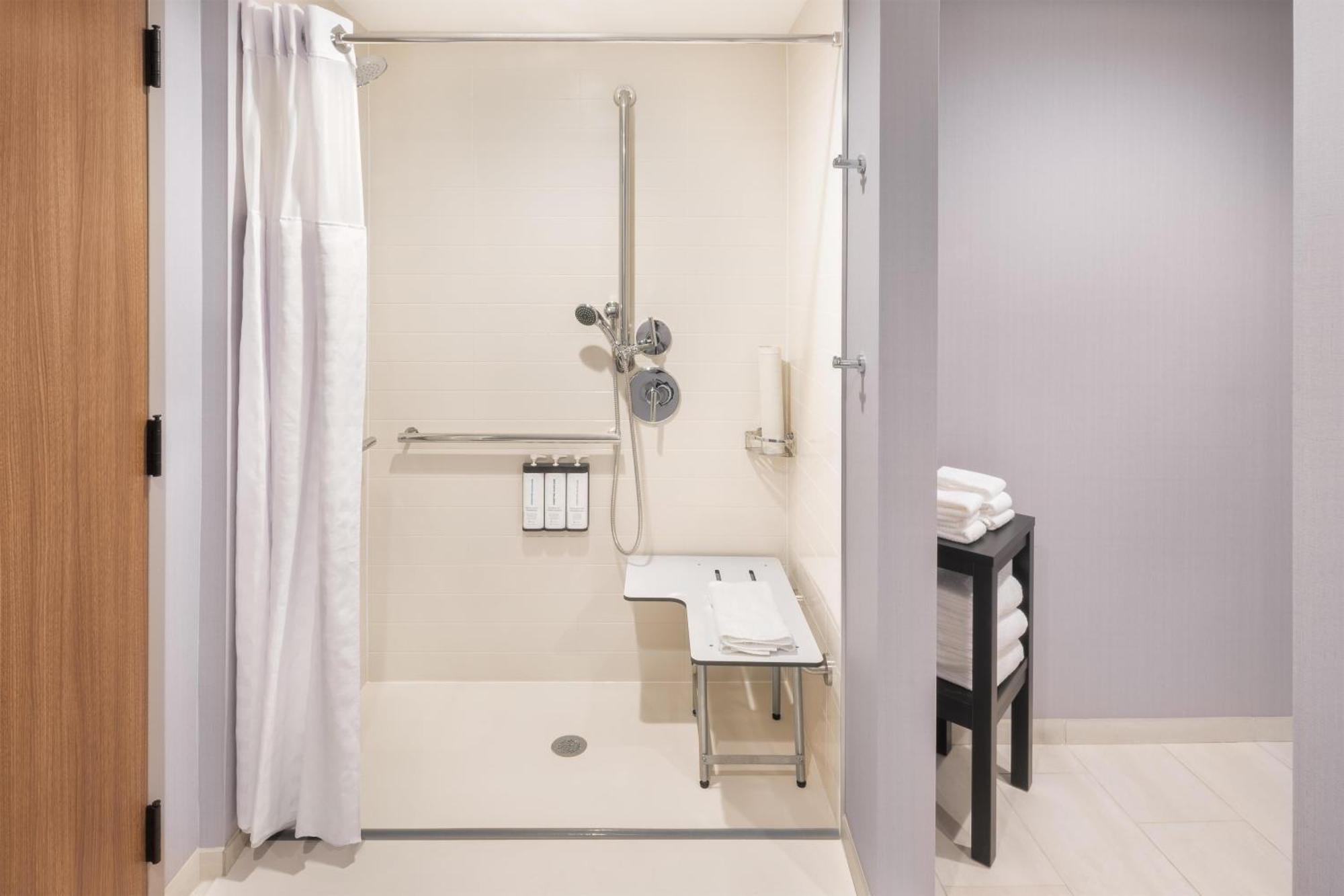 Queen Room Two Queen Beds Sofa Bed Roll Shower Disability Access
