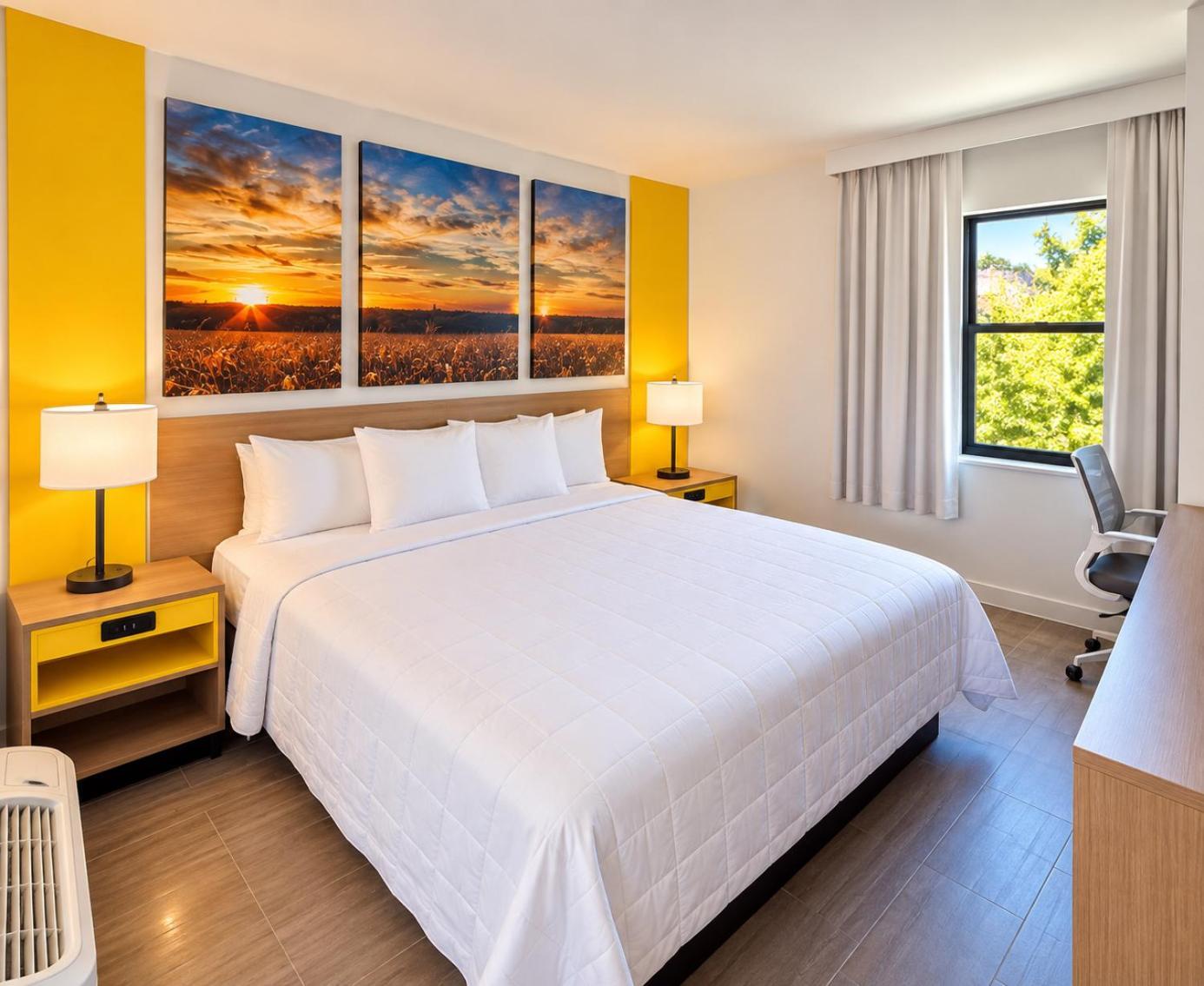 Standard Queen Room