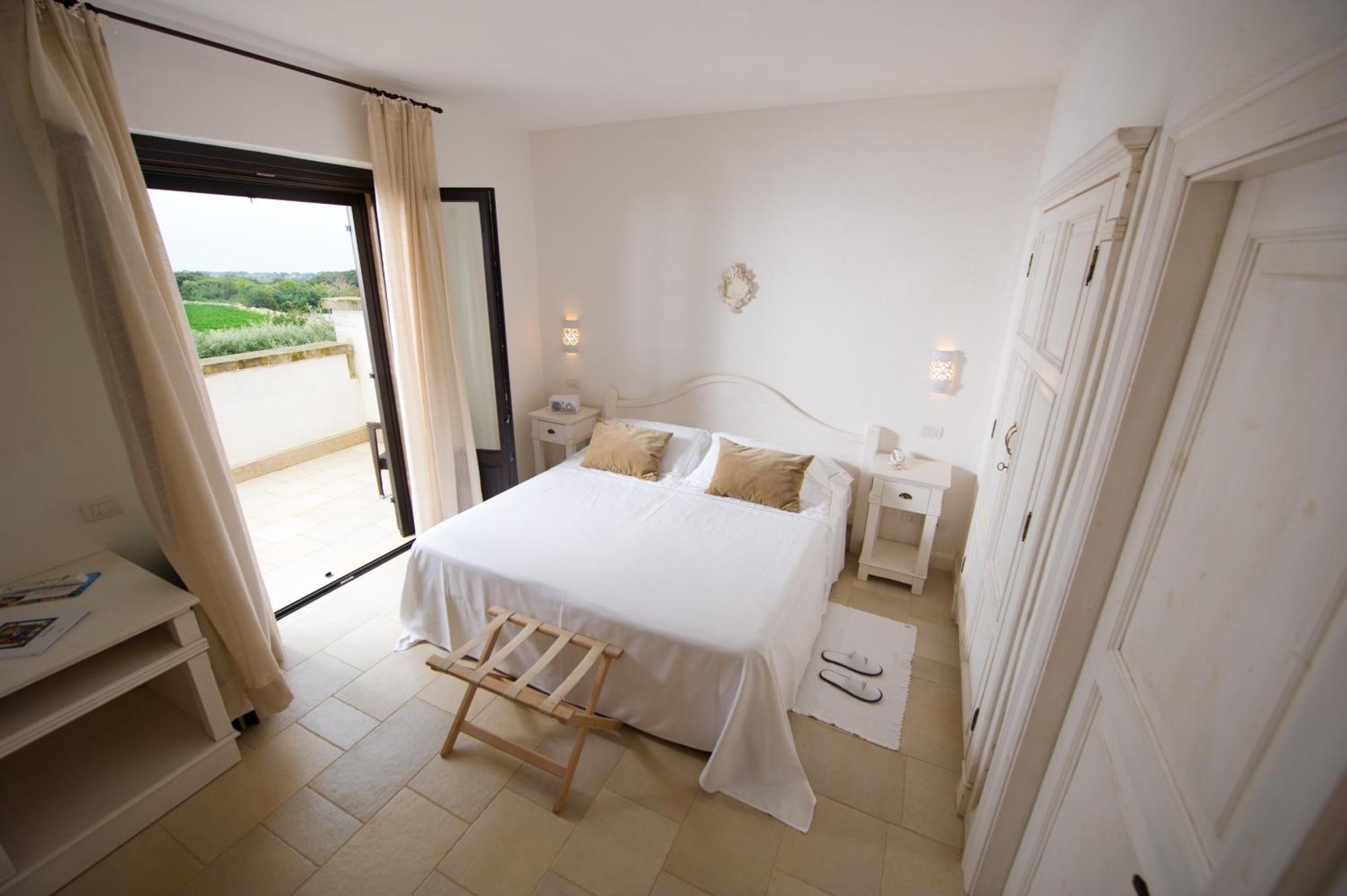 Deluxe Queen or Twin Room
