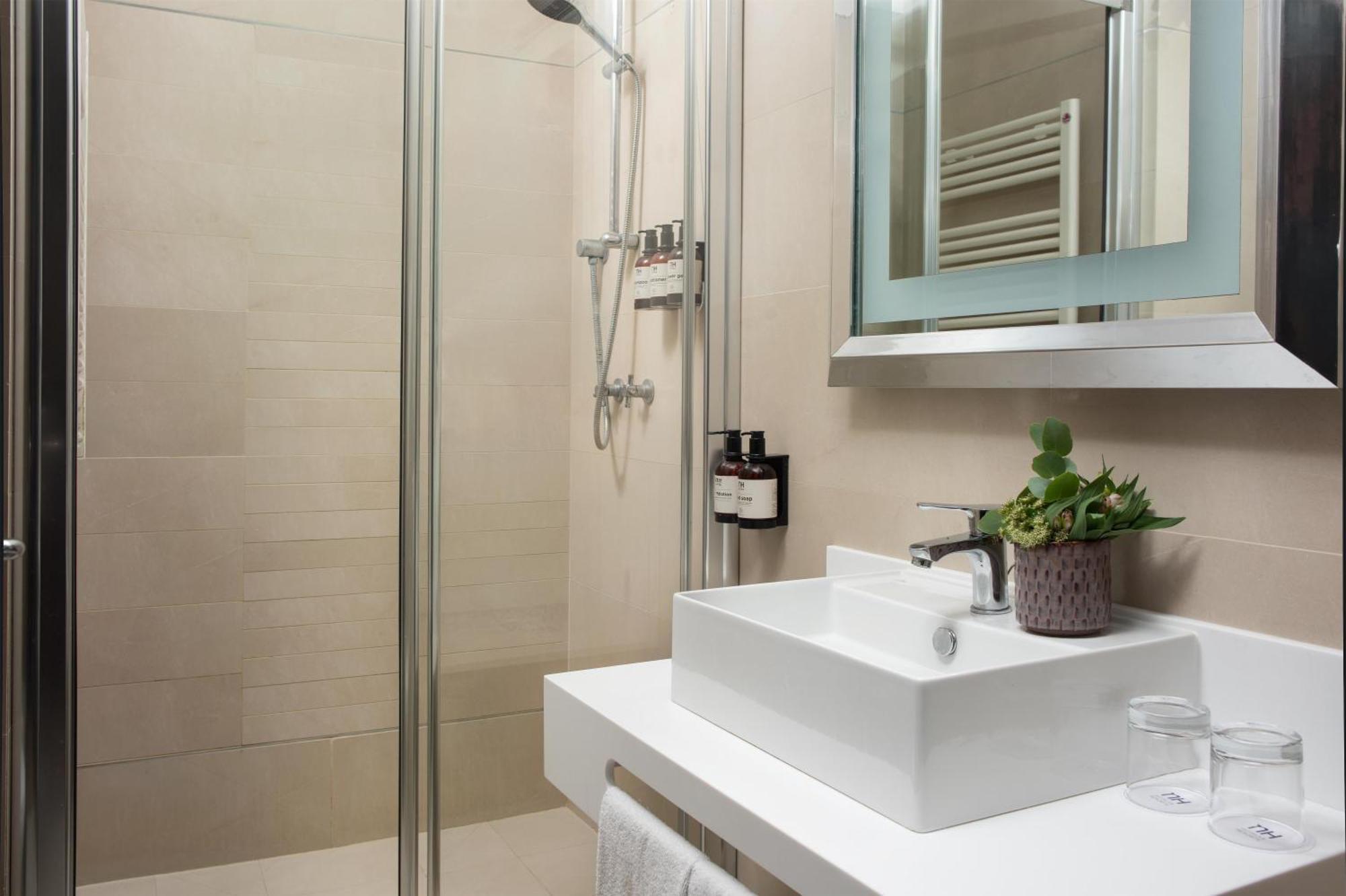 Standard Double or Twin Room Balcony