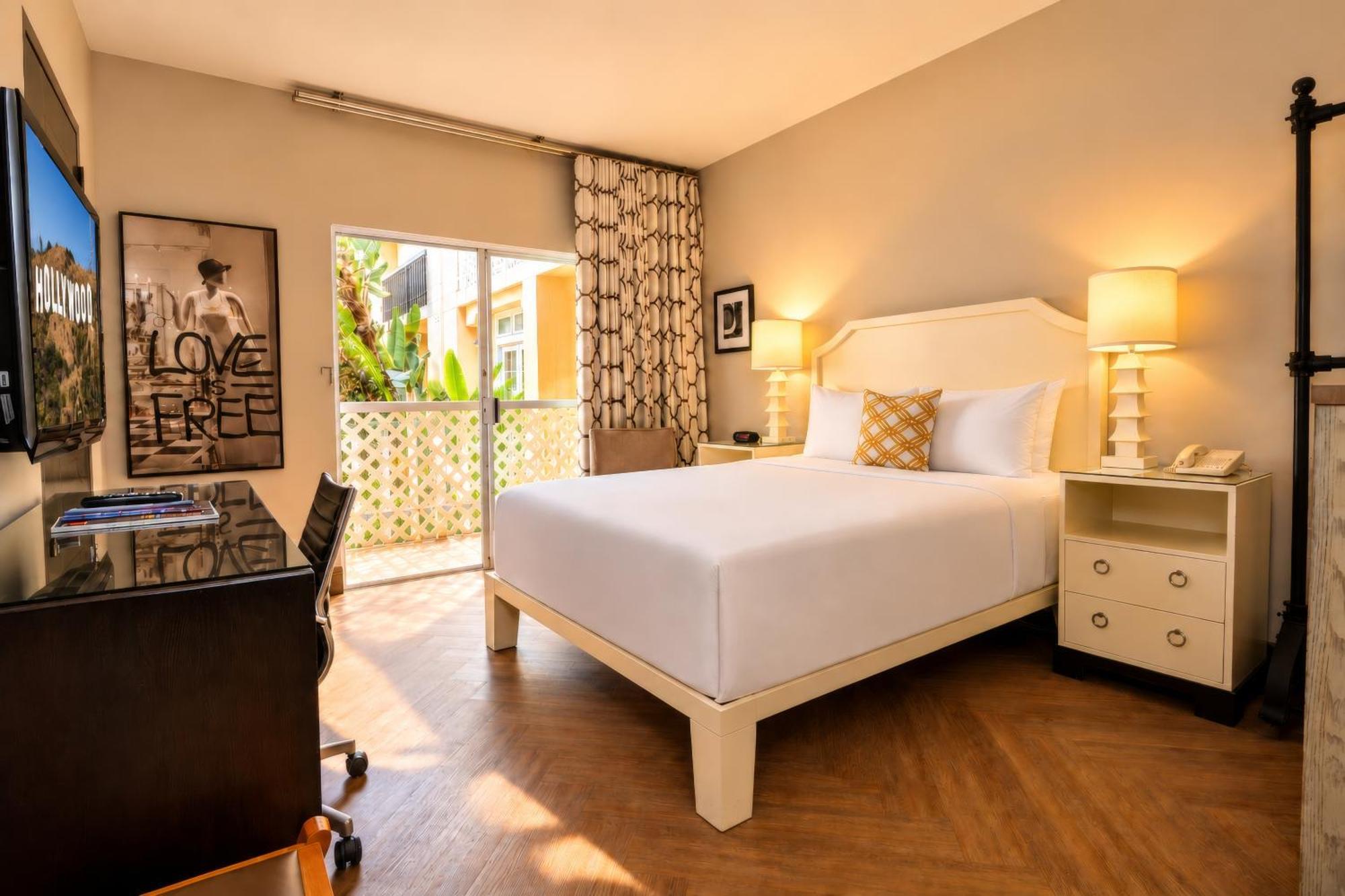 Standard Queen Room