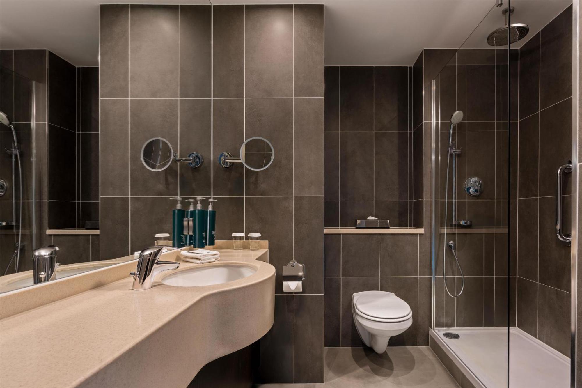 Standard King Room Canal View
