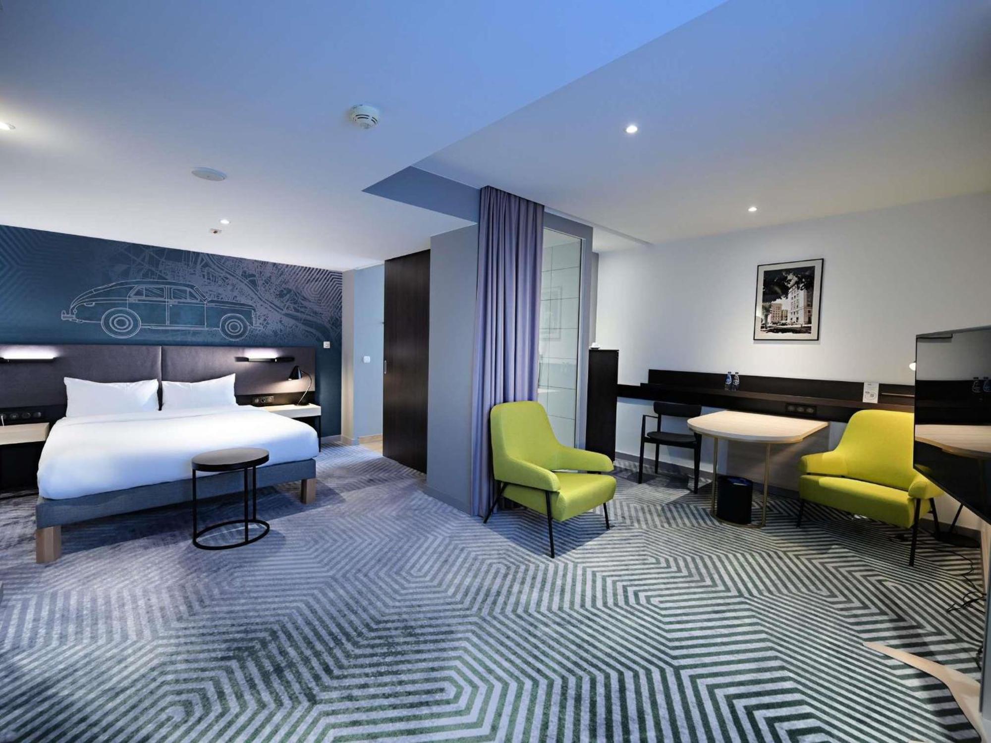 Privilege Queen Room