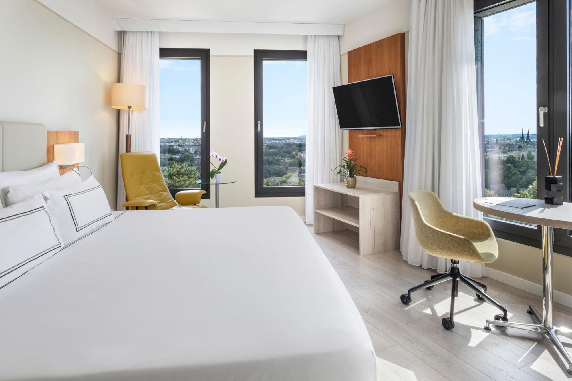 The Level Grand Suite Executive Lounge Access