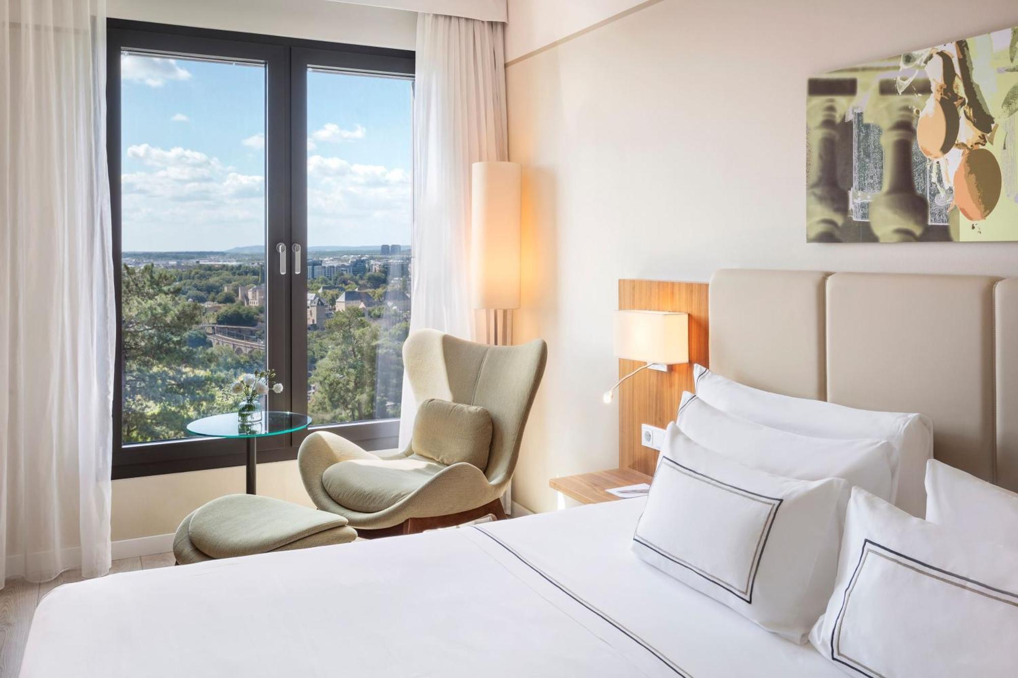The Level Room City View Executive Lounge Access