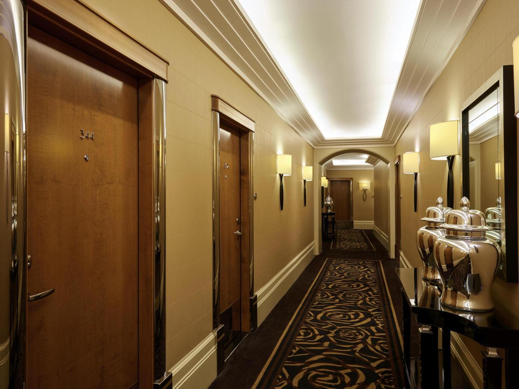 Luxury King Room