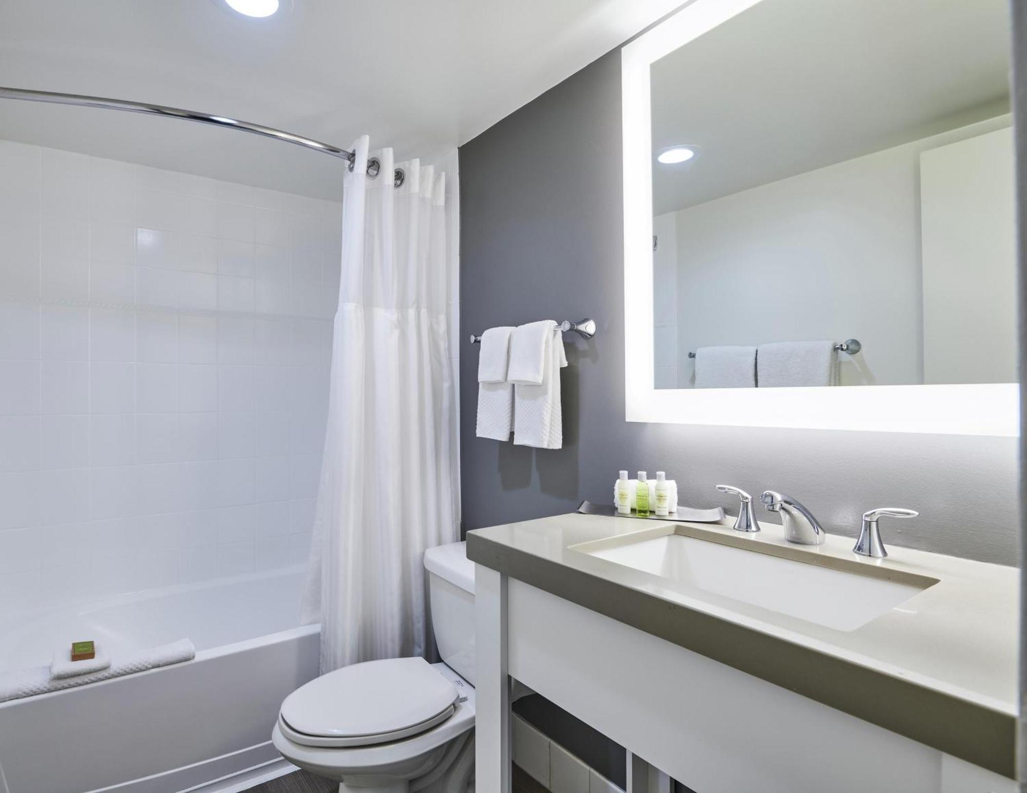 Double Room Two Double Beds Marina View Marina Building