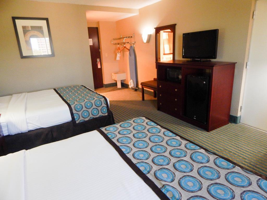 Queen Room Two Queen Beds Non-Smoking