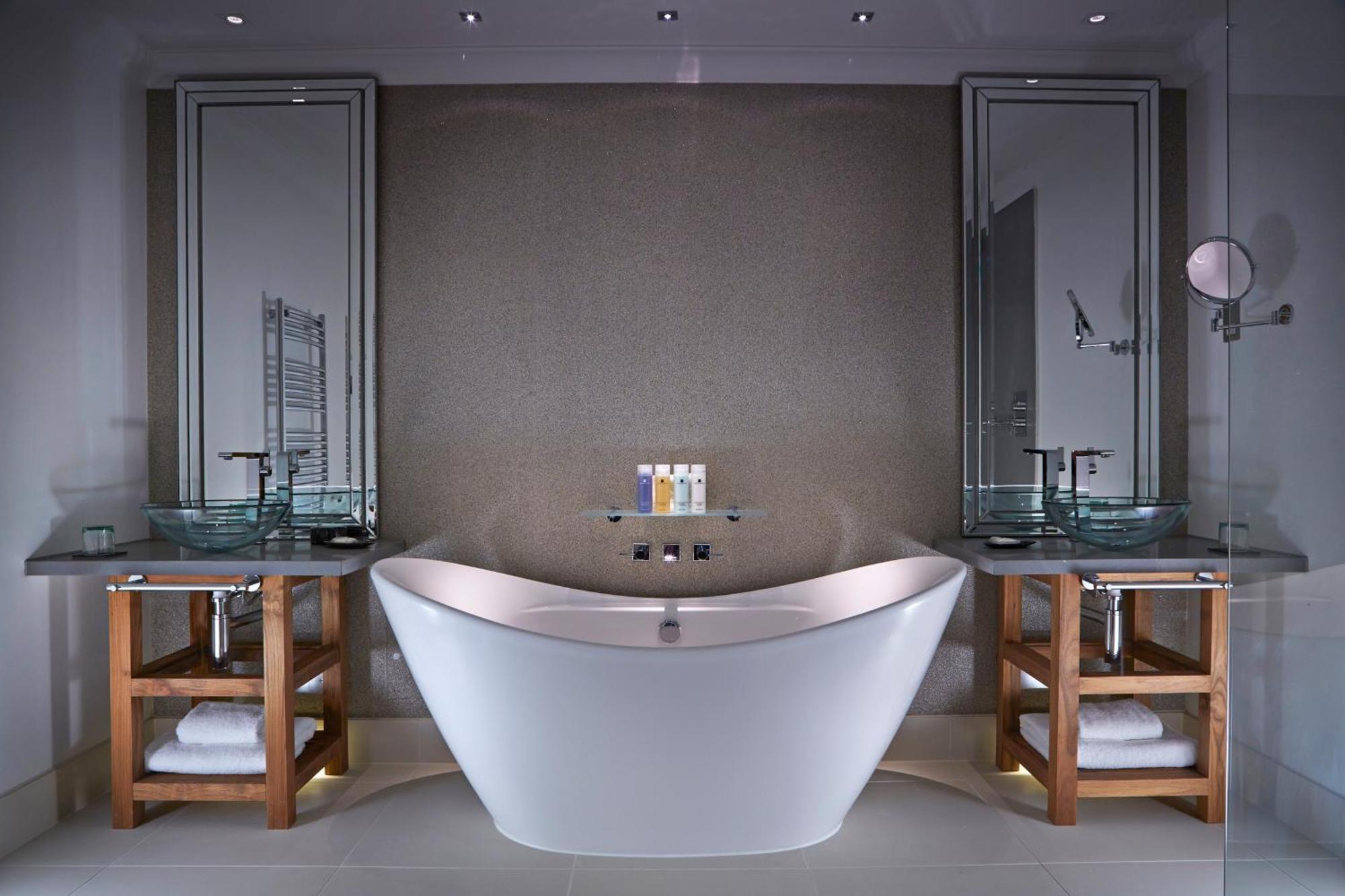 Luxury Garden Suite