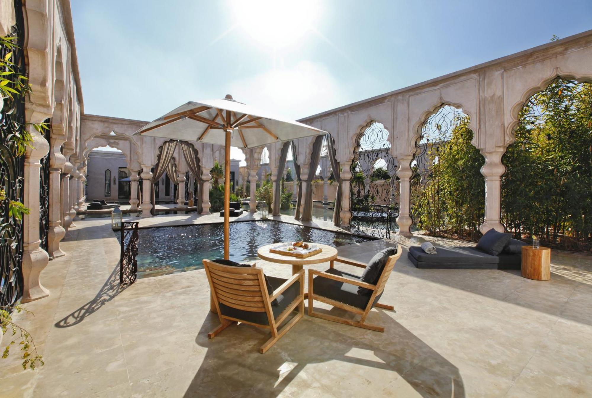 Suite de 2 dormitorios con piscina