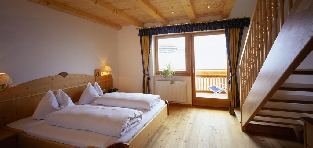 Large Double Room Balcony or Terrace,338607388:JPEG