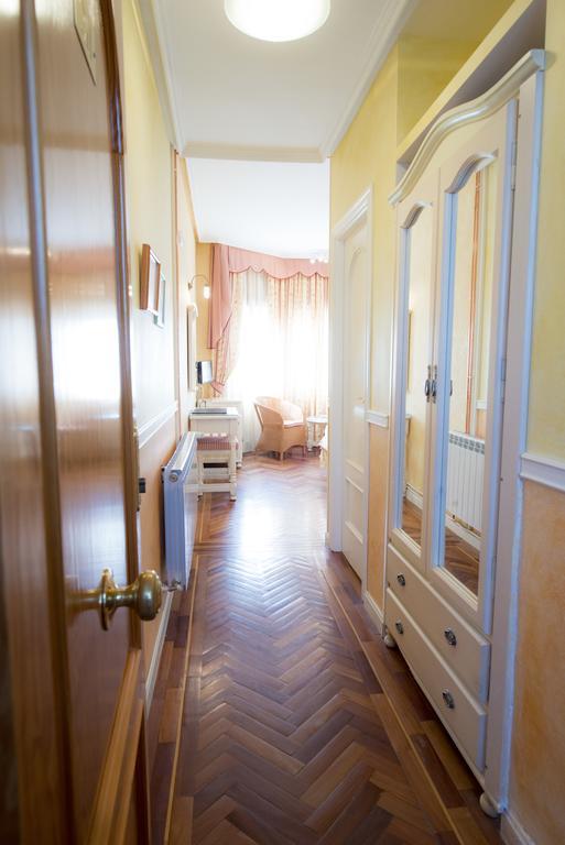 Standard Double Suite,720933580:JPEG