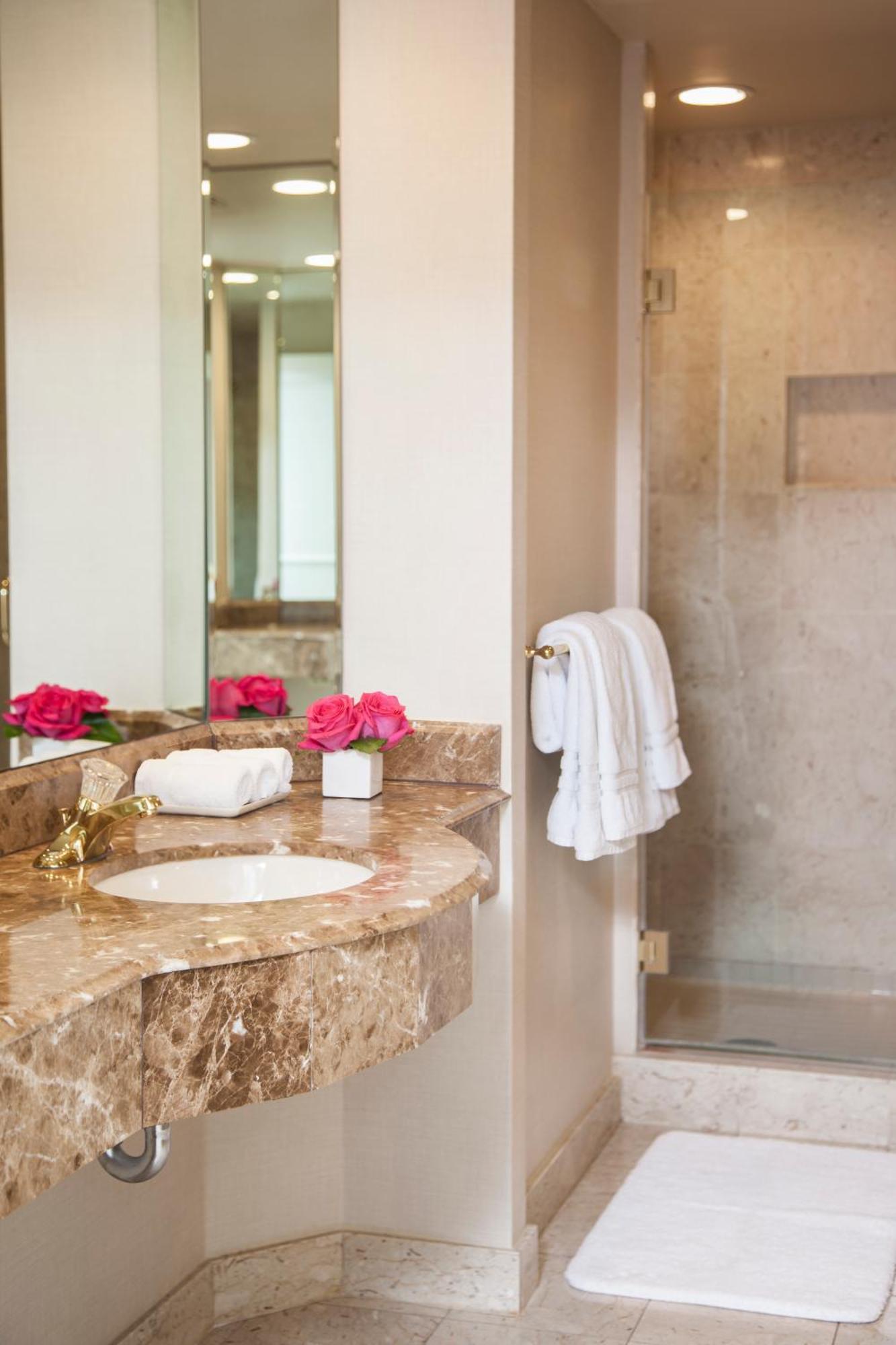 Standard Double Room Two Double Beds,327122065:JPEG