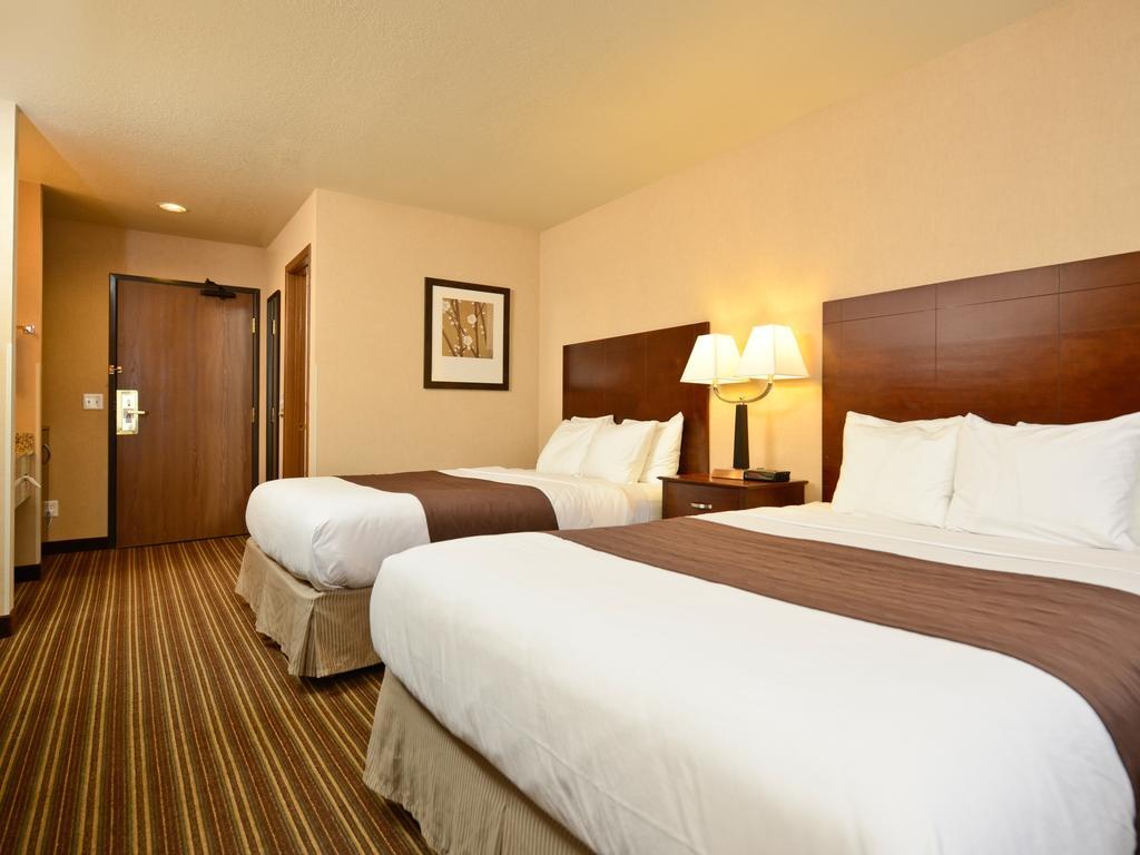 Queen Room Two Queen Beds