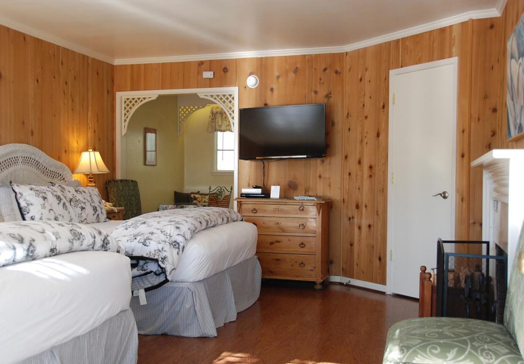Queen Suite