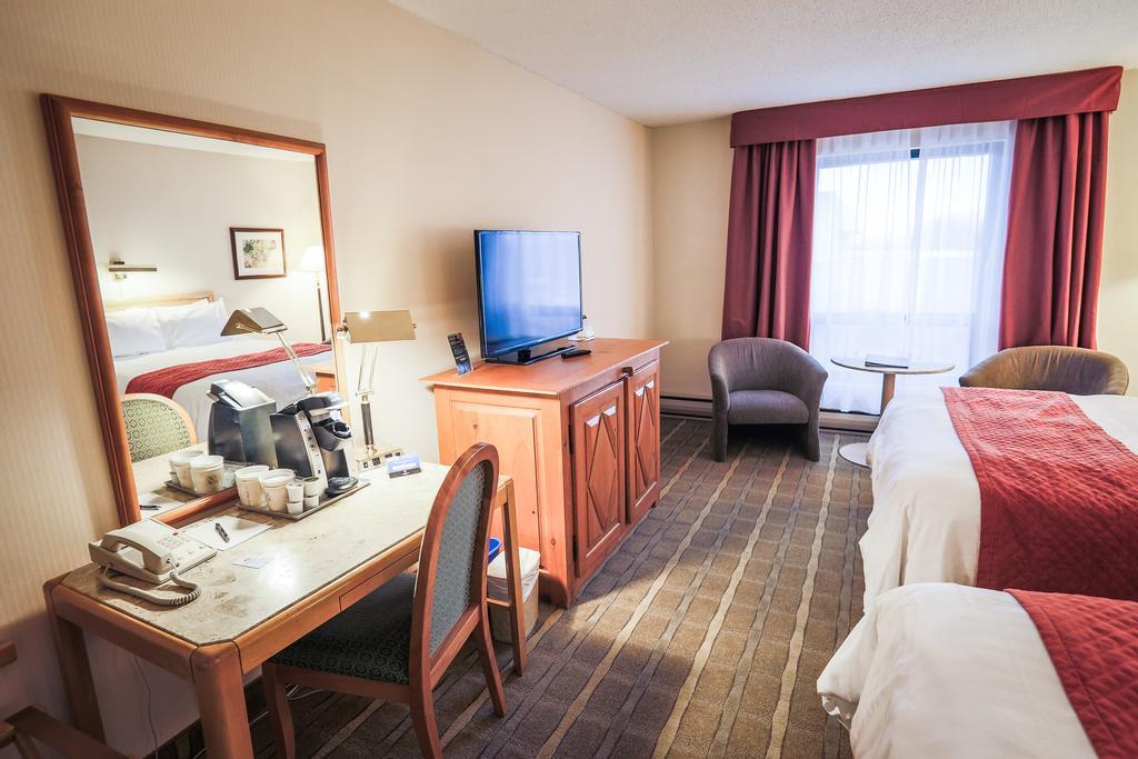 Classic Double Room Two Double Beds