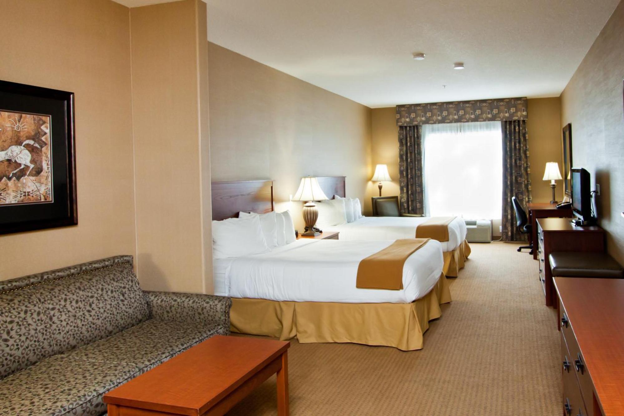 Studio Queen Suite Two Queen Beds Non-Smoking