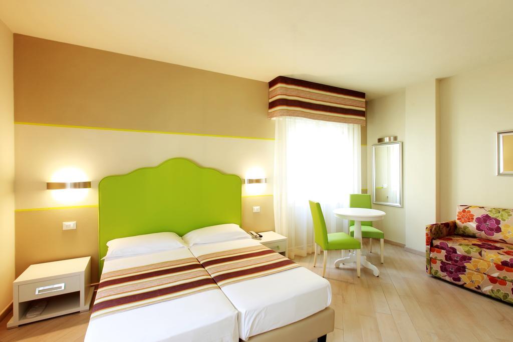 Superior Junior Suite,217142444:JPEG
