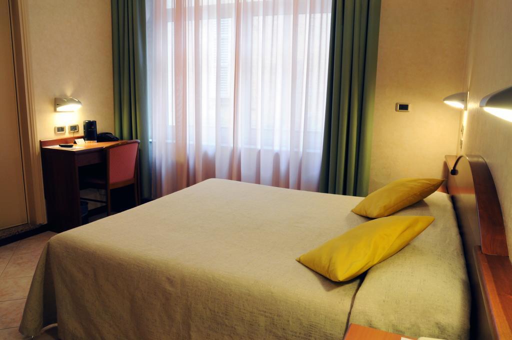 Classic Double Room,217179005:JPEG