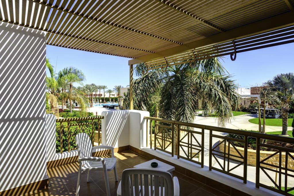  Standard Room 1 Double Bed Pool Side Palm Wing