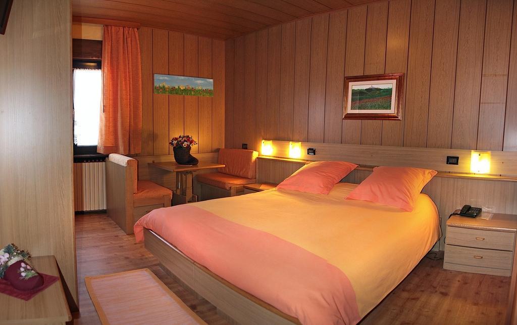 Double or Twin Room,223475939:JPEG
