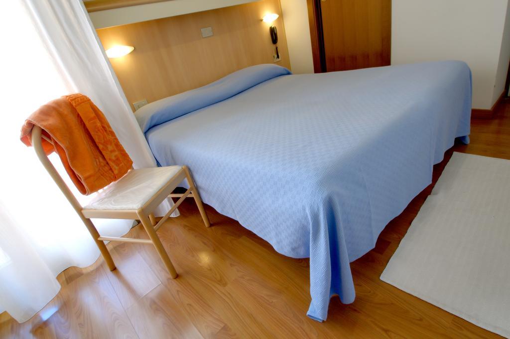Double or Twin Room Balcony Side Sea View