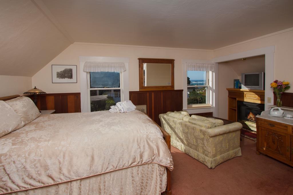 Queen Room Sea View Not Pet Friendly
