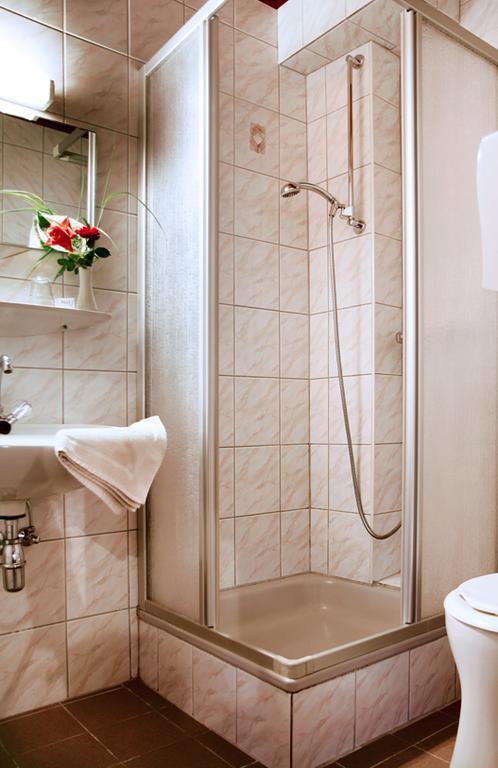Doppelzimmer mit Balkon