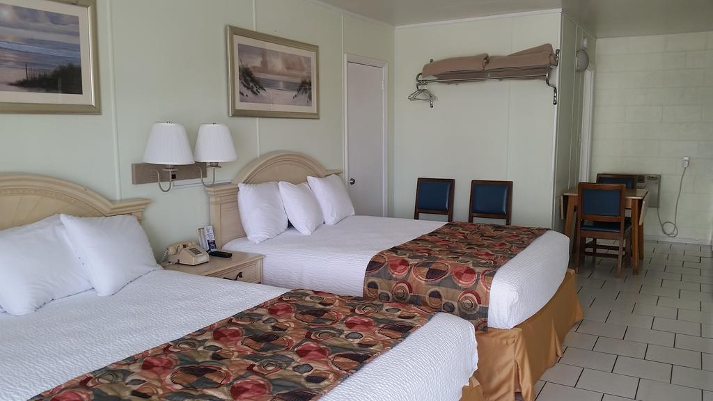 Deluxe Queen Room Two Queen Beds Pool View
