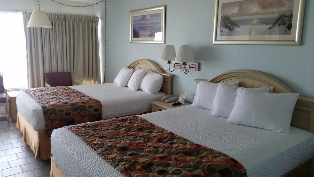 Queen Room Oceanfront Ground Floor