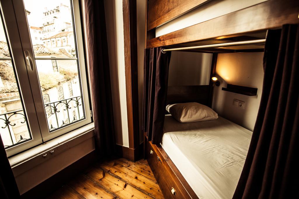 Bed 6-Bed Mixed Dormitory Room