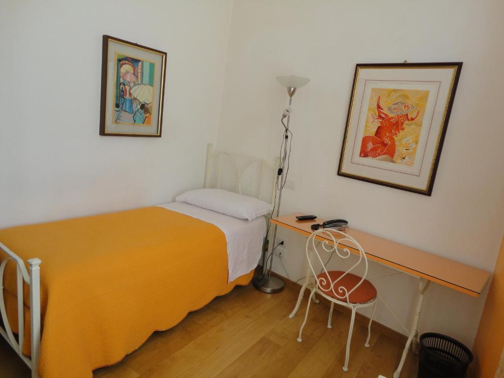 Single Room,23932856:JPEG