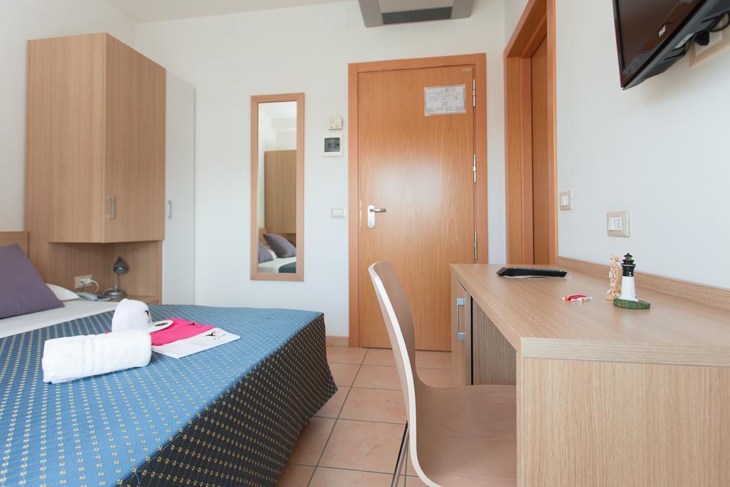 Comfort Double or Twin Room,1037565394:JPEG