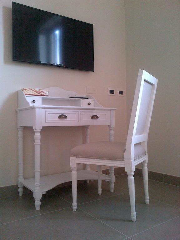 Standard Double or Twin Room,304603204:JPEG