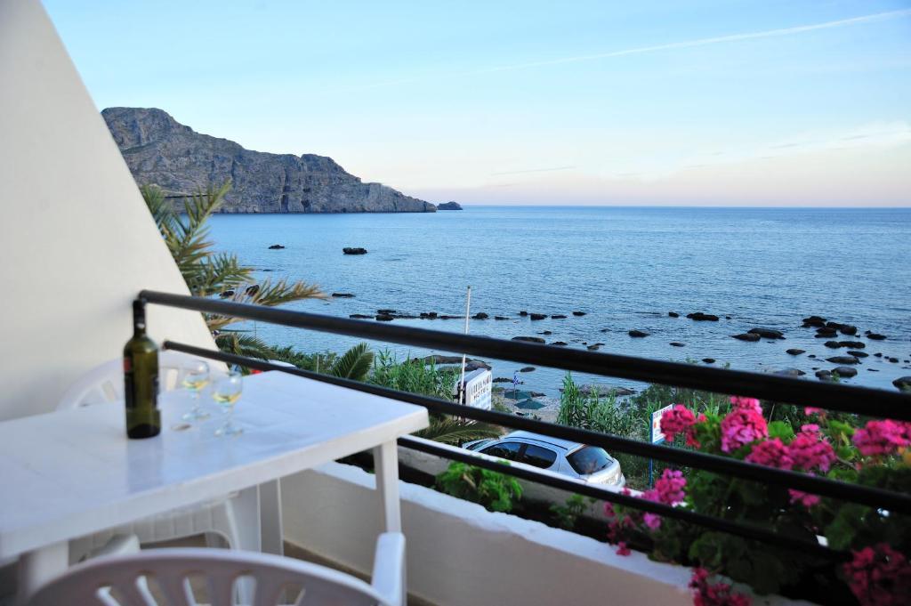 Appartamento con 2 Camere da Letto, Balcone e Vista mare