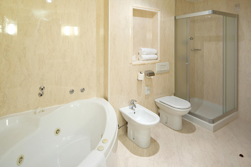 Suite with Mountain View