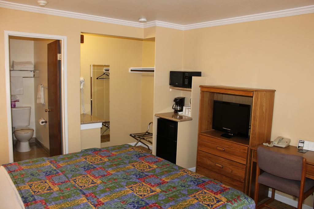 Queen Room