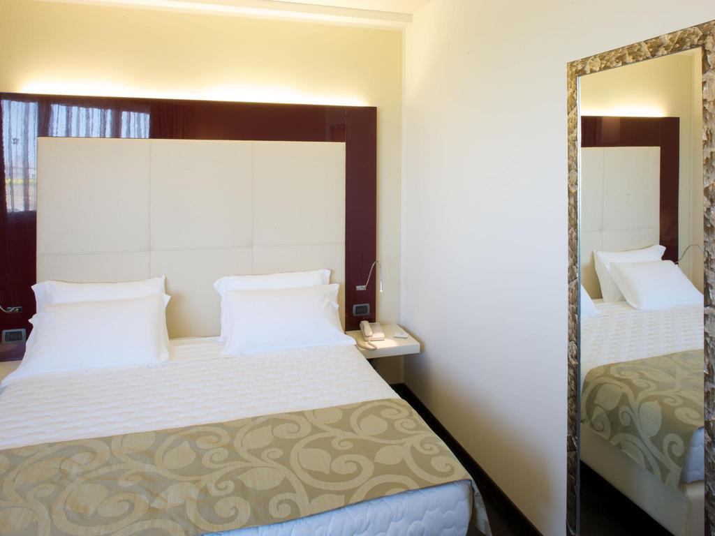 Double Room,250812673:JPEG