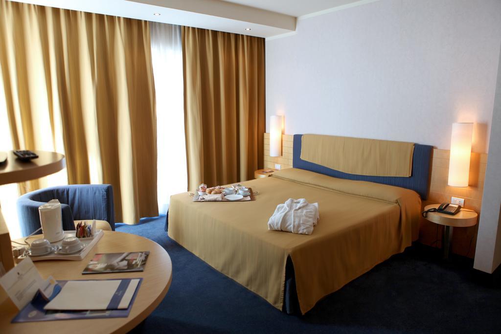 Superior Double or Twin Room Balcony Sea View,644458107:JPEG