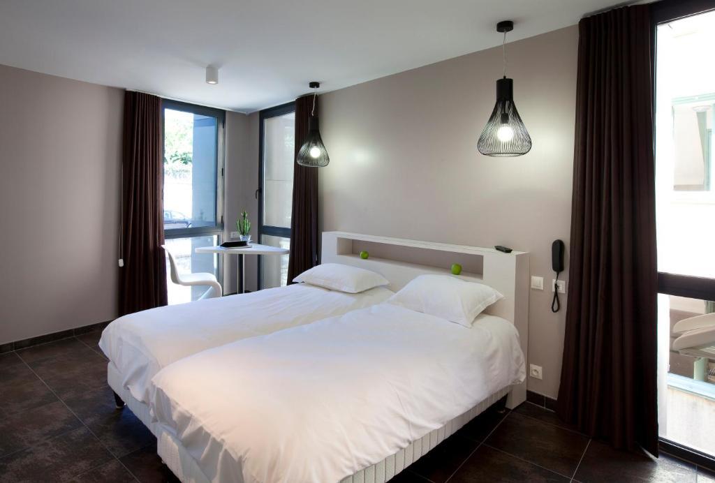 Twin Classic Room,1588575276:JPEG