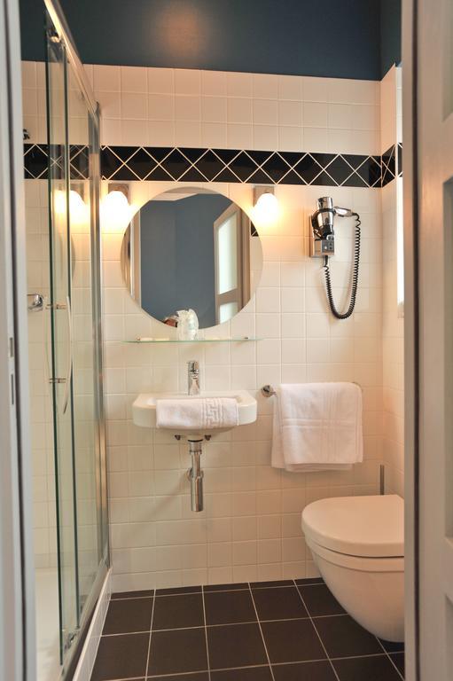 Double Room shower City View,255552813:JPEG