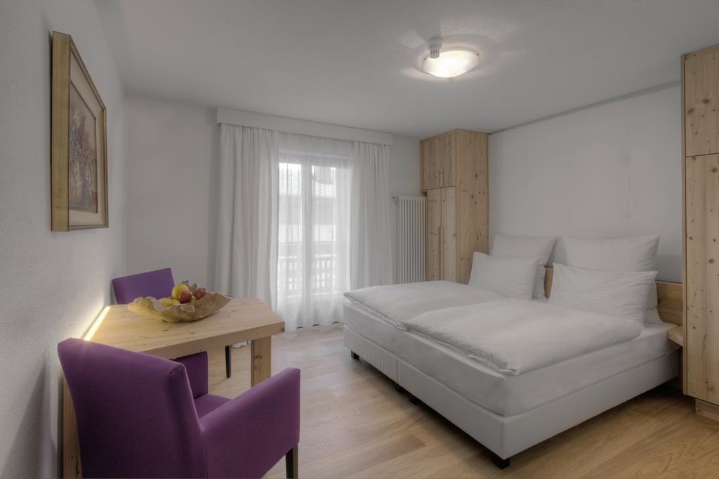 Standard Double Room,422422092:JPEG