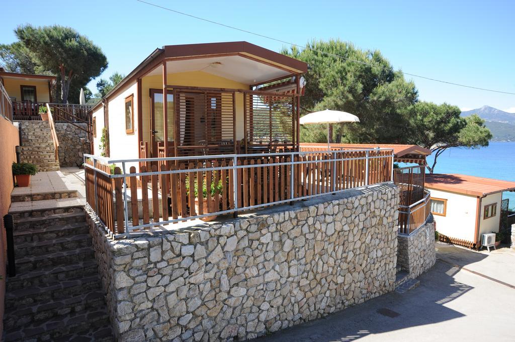 Chalet (2 Adulti) con Vista Mare