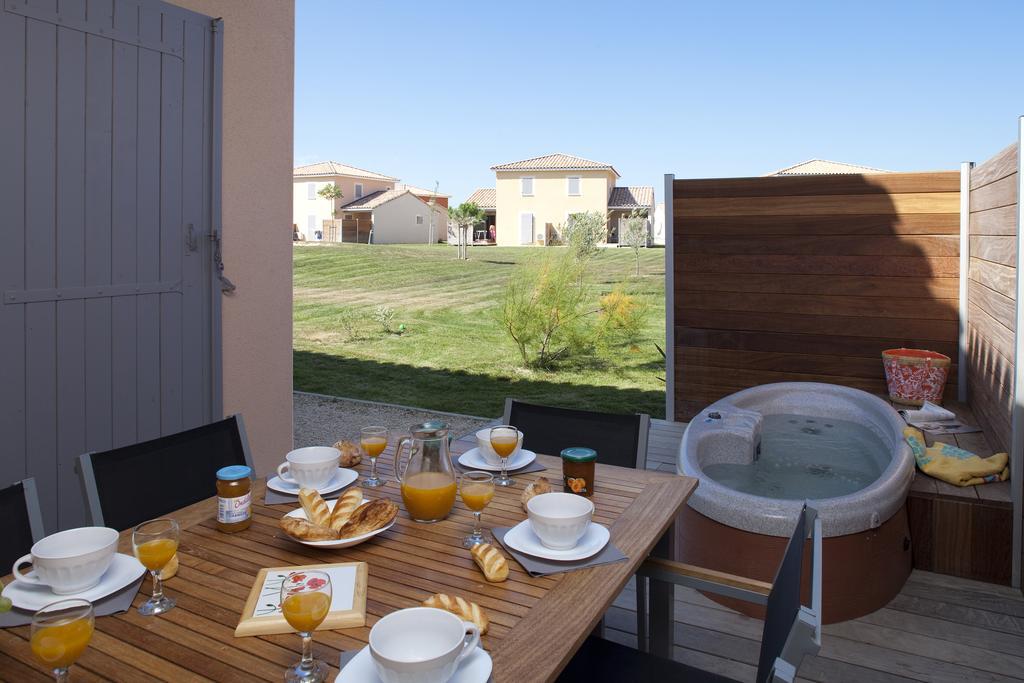 Three-Bedroom Villa Hot Tub